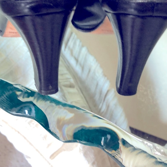 SZ 8 ANTONIO MELANI BLACK HEEL MULES - Picture 3 of 5